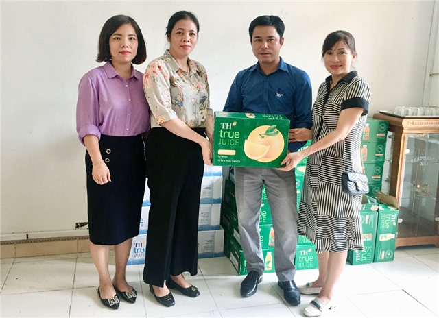 Hội LHPN TP Uông Bí: Tiếp nhận ủng hộ phòng, chống dịch Covid-19