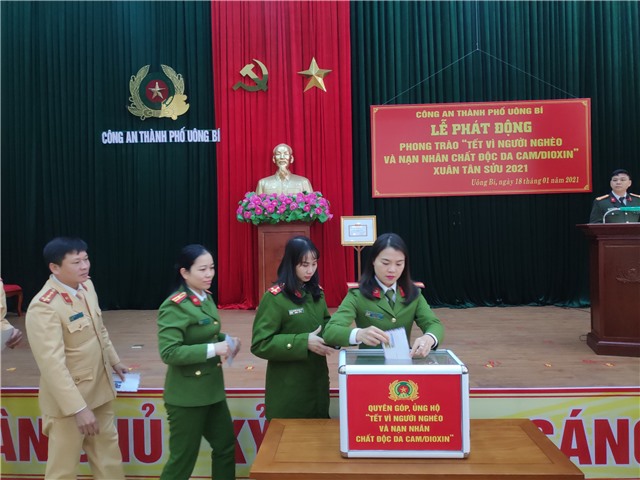 Công an TP Uông Bí: Phát động ủng hộ Tết vì người nghèo và nạn nhân chất độc màu da cam