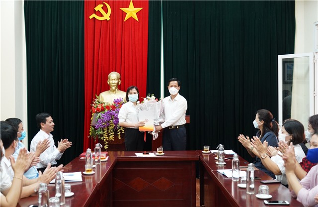 Công bố quyết định về công tác cán bộ