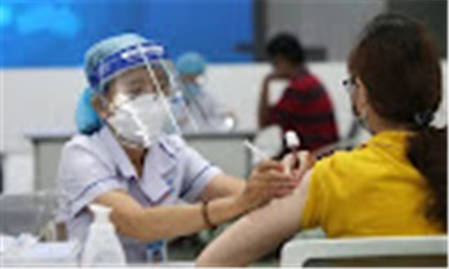 Bản tin trưa 1/10: Không cần xét nghiệm khi đi máy bay với người đã tiêm vaccine COVID-19; Hà Nam thêm 29 F0