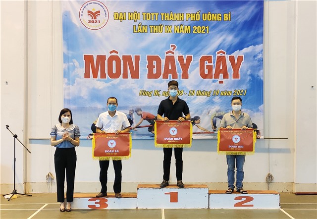 Phường Phương Nam giành giải Nhất toàn đoàn môn đẩy gậy trong khuôn khổ Đại hội TDTT thành phố lần thứ IX năm 2021