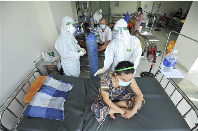 Những “bông hoa” ngành Y giữa mùa dịch