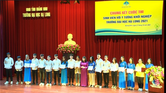 Chung kết cuộc thi Sinh viên với ý tưởng khởi nghiệp Đại học Hạ Long năm 2021