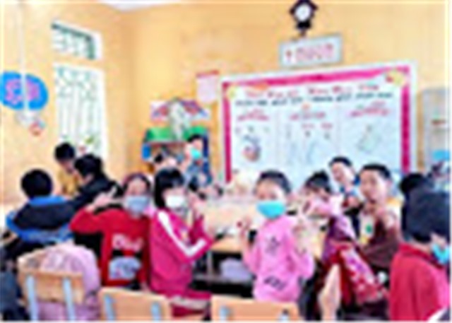 Có học sinh là F0, nhiều địa phương khẩn cấp dừng đến trường