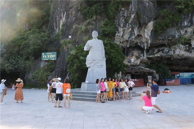 Kích cầu du lịch