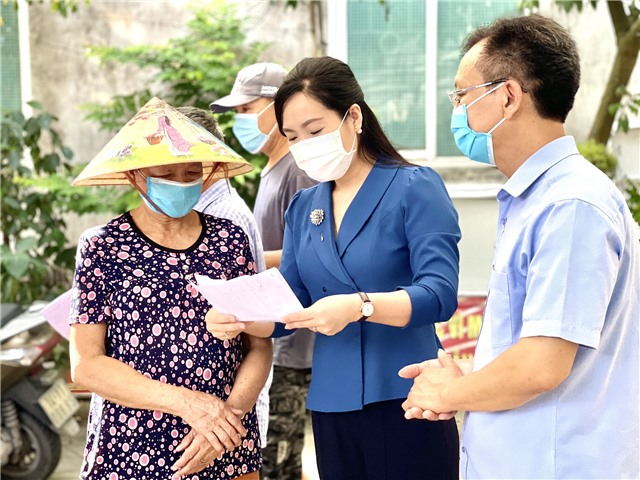 Lãnh đạo tỉnh kiểm tra công tác tiêm vắc xin phòng Covid-19 tại TP Uông Bí