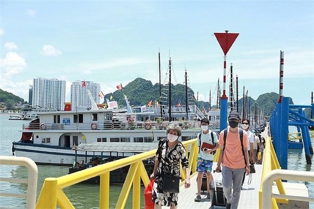 Quảng Ninh phấn đấu đón 1,2 triệu lượt khách du lịch nội địa trong quý IV