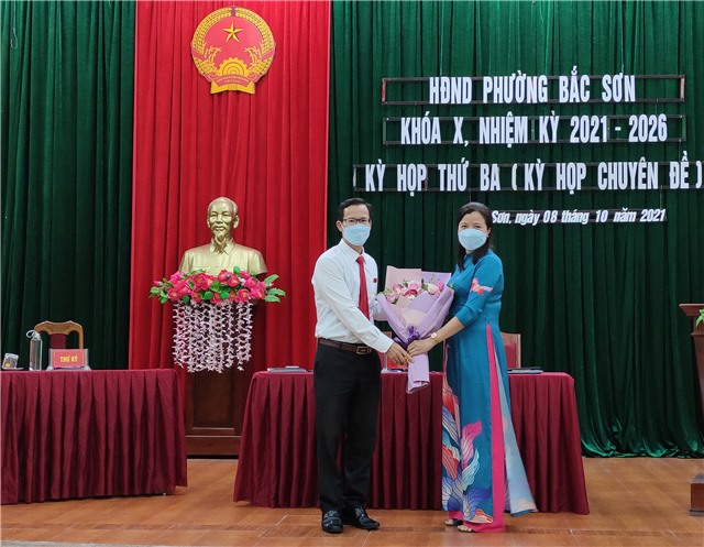 Kỳ họp thứ III, HĐND phường Bắc Sơn khóa X, nhiệm kỳ 2021-2026: Kiện toàn chức danh Chủ tịch UBND phường