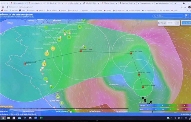 Bão số 7 đang vào Vịnh Bắc Bộ, sẵn sàng sơ tán dân khỏi nơi nguy hiểm