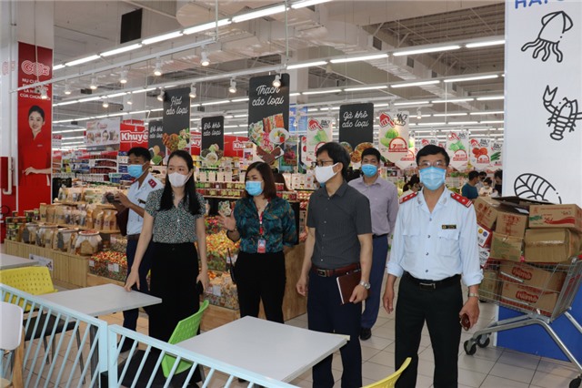 Đảm bảo an toàn phòng, chống COVID-19 tại các chợ, siêu thị