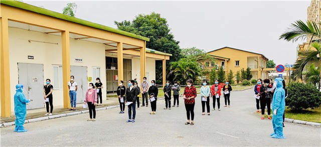 Dù kiểm soát dịch Covid-19 của thành phố đã có tín hiệu khả quan song Nhân dân vẫn tuyệt đối không chủ quan, luôn nêu cao ý thức, trách nhiệm phòng chống dịch