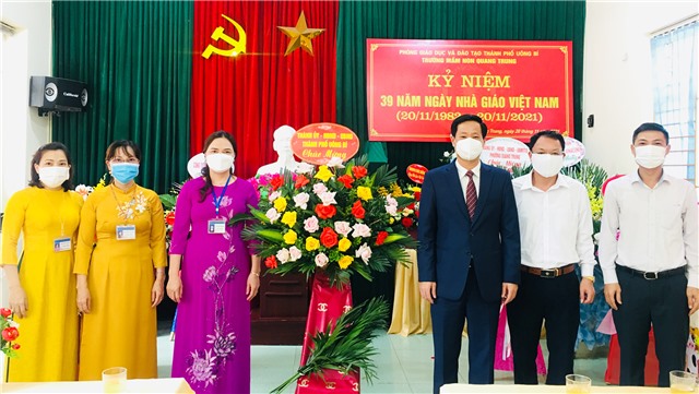 Chủ tịch UBND thành phố Phạm Tuấn Đạt chúc mừng Ngày Nhà giáo Việt Nam 20/11