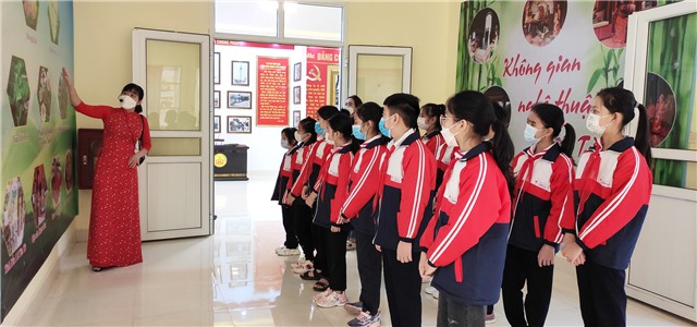 Trưng bày "Bảo vật Quốc gia giữa non thiêng Yên Tử"