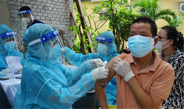 Chiều 26/11: Đã tiêm hơn 116,4 triệu liều vaccine phòng COVID-19; 36 tỉnh, thành phố sử dụng thuốc Molnupiravir điều trị F0