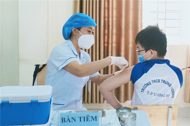 Chuẩn bị điều kiện tốt nhất để tiêm vắc-xin Covid-19 mũi 2 cho trẻ từ 12-17 tuổi
