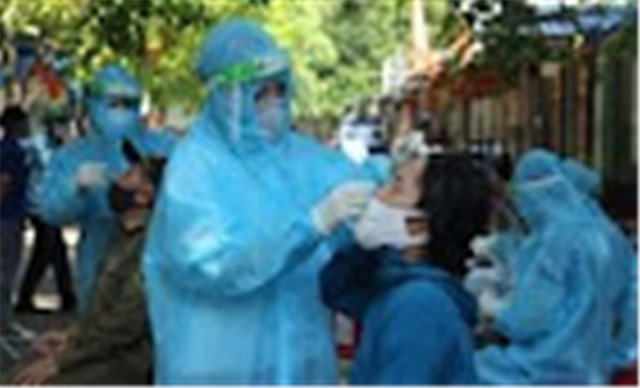 Bộ Y tế: Người chưa tiêm đủ liều vaccine COVID-19 ở vùng dịch về phải cách ly 14 ngày, xét nghiệm 3 lần