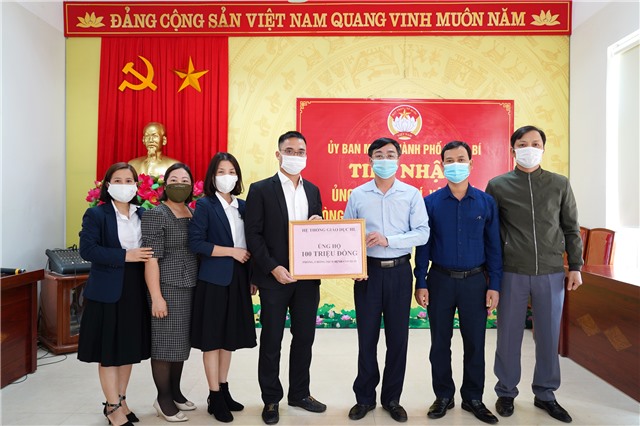 Hệ thống giáo dục HL Groups ủng hộ thành phố 100 triệu đồng phòng chống dịch Covid-19