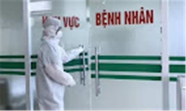 Sáng 1/12: Gần 5.800 ca COVID-19 nặng đang điều trị; Yên Bái khẩn tìm người đến 46 địa điểm có ca F0