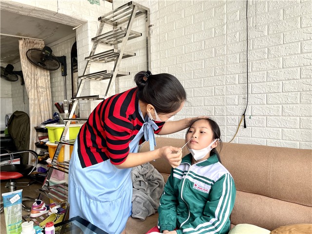 Tự test nhanh Covid-19 tại nhà nâng cao tỷ lệ phát hiện F0, giảm nguy cơ lây lan dịch