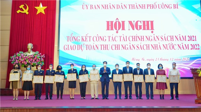 Tổng kết công tác tài chính, ngân sách năm 2021, giao dự toán thu, chi ngân sách nhà nước năm 2022