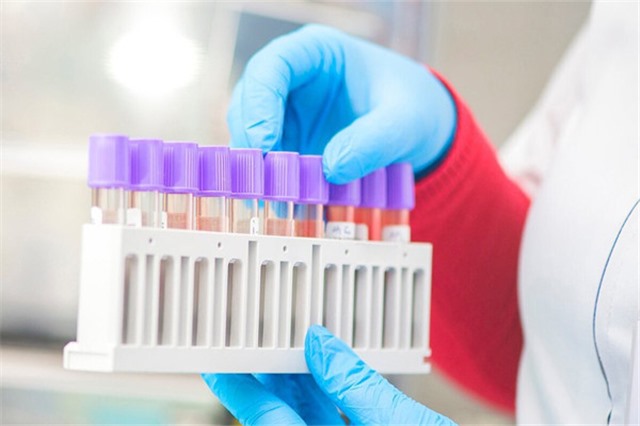 Thời gian ủ bệnh của Omicron so với các biến thể khác