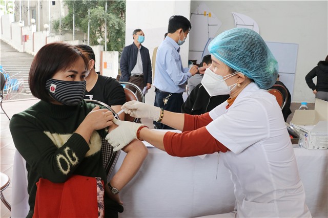 Tiêm chủng tăng cường mũi 3 vắc xin phòng Covid-19 - Hộ chiếu an toàn cho sức khoẻ