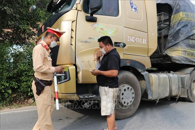 Từ ngày 1/1/2022, tăng nặng các mức xử phạt vi phạm giao thông để răn đe