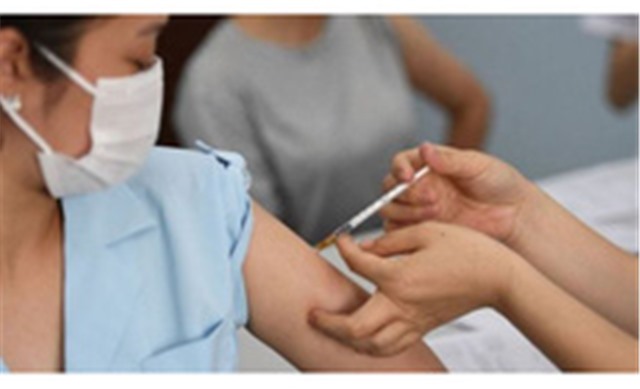 Bộ Y tế hỏa tốc 'thúc' các tỉnh đẩy nhanh tiêm vaccine phòng COVID-19; triển khai mũi bổ sung cho người đủ liều