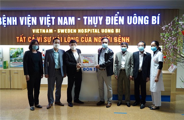 Bí thư Thành ủy Nghiêm Xuân Cường thăm và chúc Tết cán bộ quản lý, y, bác sỹ Bệnh viện Việt Nam – Thụy Điển Uông Bí