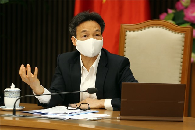 Không để tình trạng doanh nghiệp phải xét nghiệm COVID-19 cho công nhân mới được hoạt động