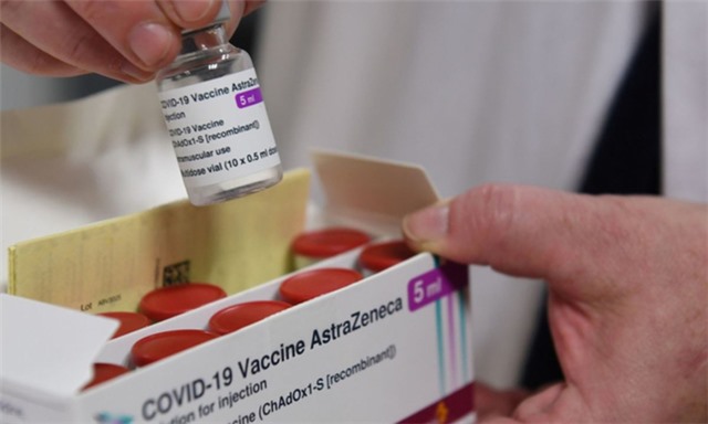 117.600 liều vaccine Covid-19 đầu tiên về Việt Nam