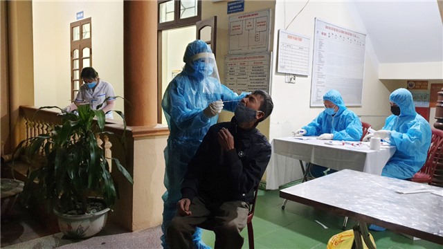 Lẫy mẫu xét nghiệm lần 2 cho F1 tại các điểm cách ly từ ngày 5/2