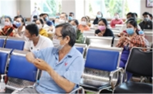 Cách đeo và thải bỏ khẩu trang để tránh lây nhiễm COVID-19