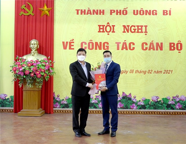 Công bố các quyết định về công tác cán bộ