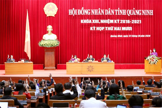 Việc xác định số lượng đại biểu Hội đồng nhân dân hoạt động chuyên trách ở từng đơn vị hành chính nhiệm kỳ 2021-2026 được thực hiện như thế nào?