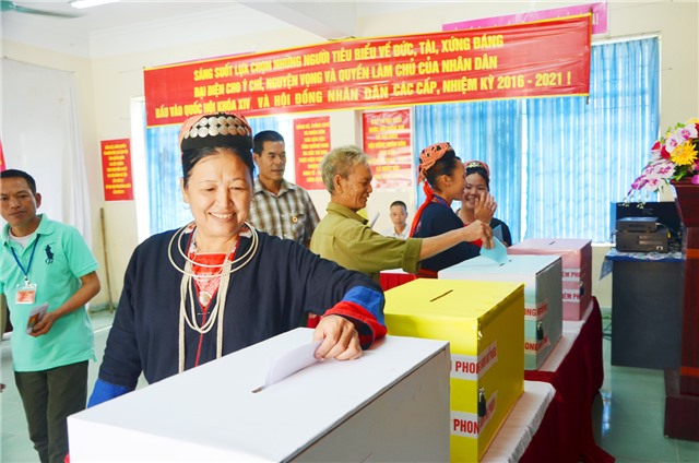 Việc thành lập Tổ bầu cử tại các khu vực bỏ phiếu riêng khác được thực hiện như thế nào?