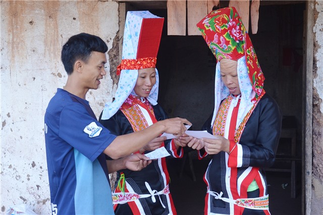 Các tổ chức phụ trách bầu cử hoạt động theo nguyên tắc nào?