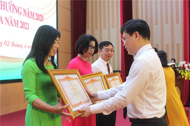 Tổng kết công tác và phong trào thi đua năm 2020, triển khai phương hướng, nhiệm vụ, phát động thi đua năm 2021