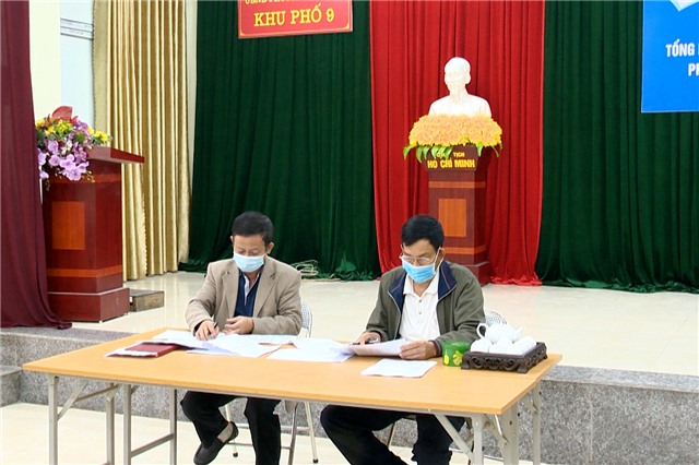 Việc tiếp nhận hồ sơ ứng cử được thực hiện như thế nào?