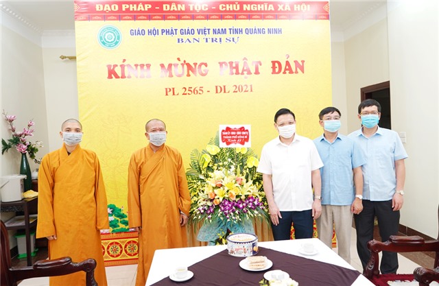 Bí thư Thành ủy Nghiêm Xuân Cường chúc mừng Ban trị sự Tỉnh hội Phật giáo Quảng Ninh nhân ngày Phật đản PL 2565 - DL 2021