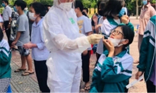 Bà bán nước, bún cá và 1 học sinh mắc COVID-19, cách ly hơn 100 trẻ