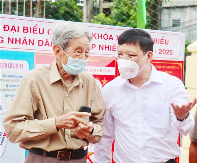 18h15p, Uông Bí chính thức hoàn thành 100% cử tri bỏ phiếu bầu đại biểu Quốc hội khóa XV và đại biểu HĐND các cấp nhiệm kỳ 2021-2026