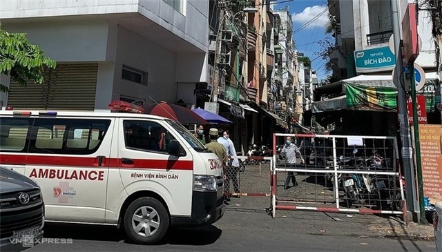 Thêm một người con của bà bán quán ăn nghi mắc Covid-19