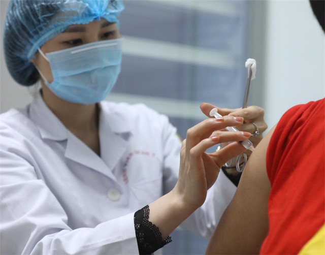 Tiêm thử nghiệm giai đoạn 3 vắc-xin Covid-19 Nano Covax cho khoảng 13.000 người
