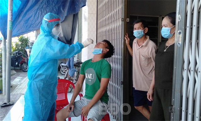Phát hiện 2 ca COVID-19 đầu tiên, Bình Định phong tỏa 2 khu phố