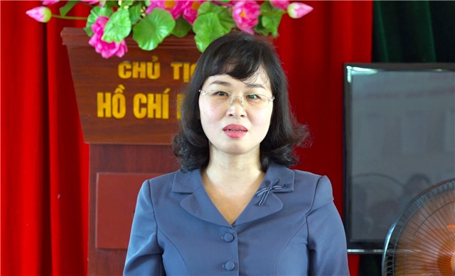 Phó Chủ tịch Thường trực HĐND tỉnh Trịnh Thị Minh Thanh dự sinh hoạt chi bộ thôn Năm Mẫu 1, xã Thượng Yên Công