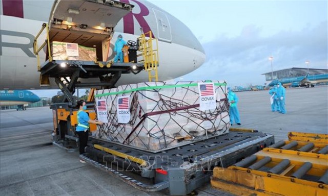 Ngoại giao vaccine - Sứ mệnh đưa nguồn vaccine quý giá về với nhân dân Việt Nam