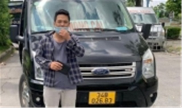 Sử dụng xe trung chuyển để “né” chốt kiểm soát dịch COVID-19
