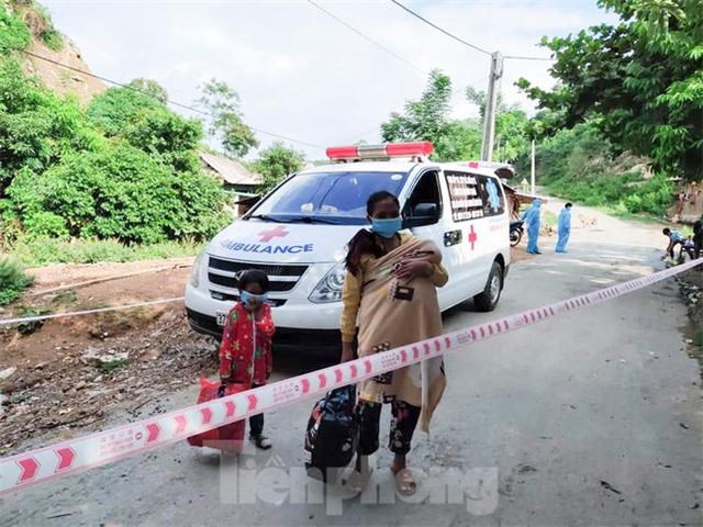 Nghệ An thêm 9 ca dương tính, chưa rõ nguồn lây tại bệnh viện lớn nhất Bắc Trung Bộ