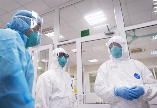 Hà Nội ghi nhận 13 trường hợp dương tính với SARS-CoV-2